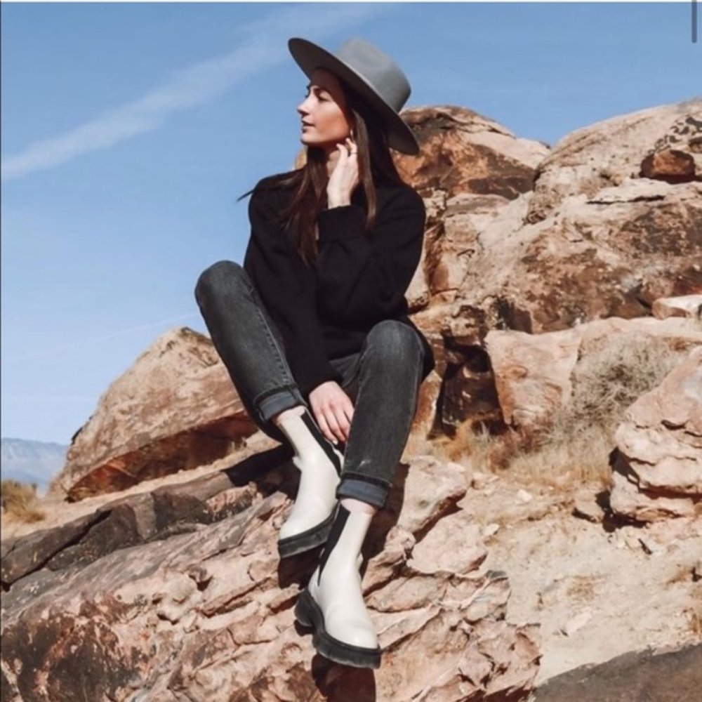 ZARA Low Heeled Lug Sole Leather Ankle Boots - Picture 3 of 15